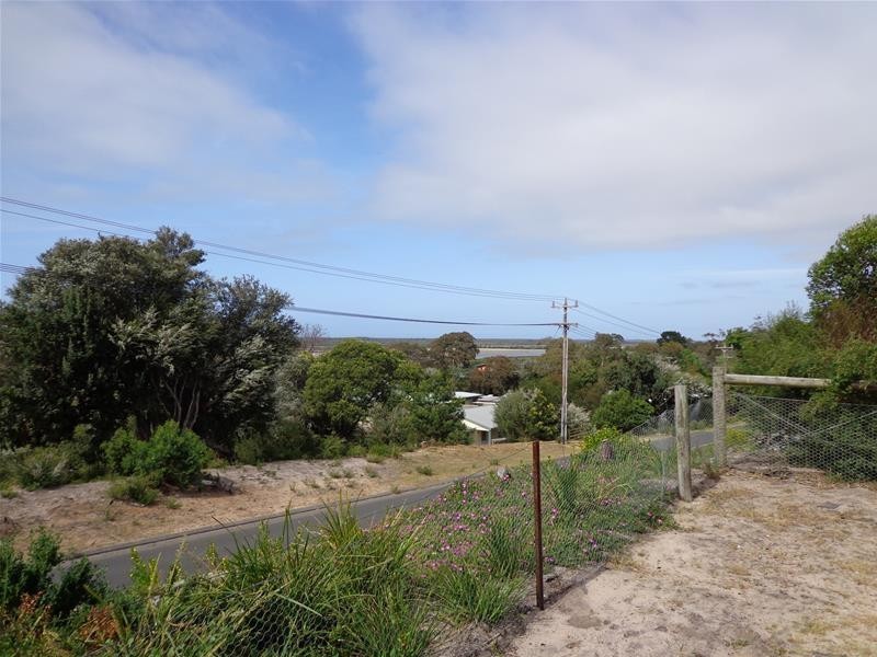 341 National Park Road, Loch Sport VIC 3851