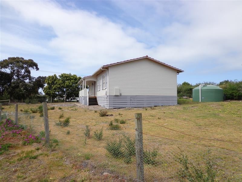 341 National Park Road, Loch Sport VIC 3851