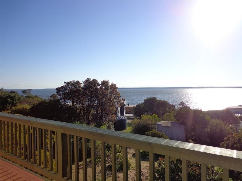 5 Pelican Street, Loch Sport VIC 3851