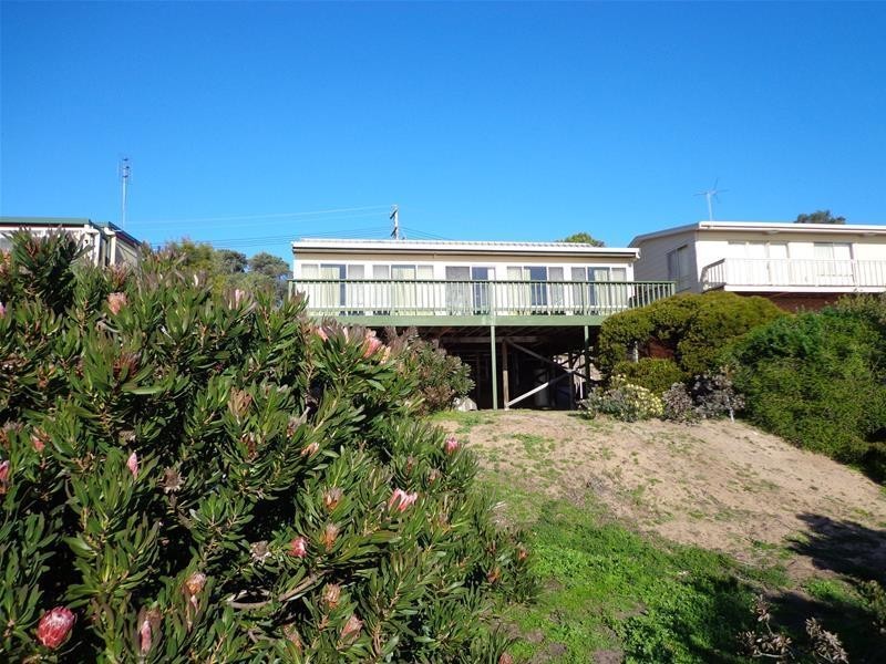 5 Pelican Street, Loch Sport VIC 3851