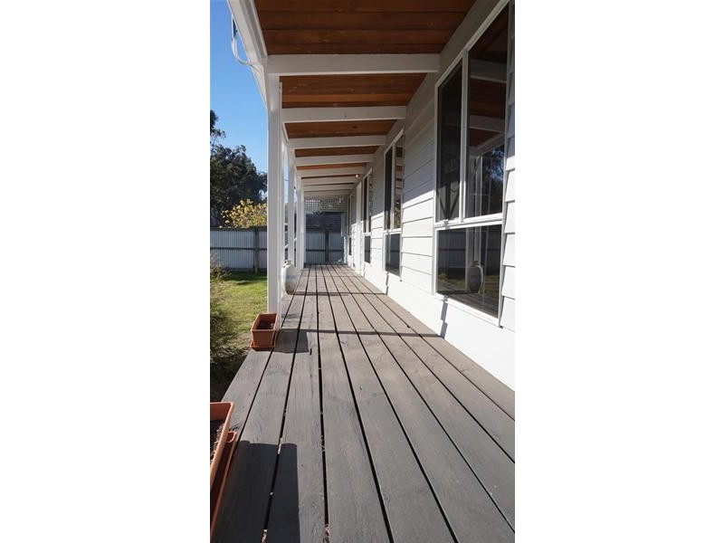 44 Kangaroo Street, Loch Sport VIC 3851