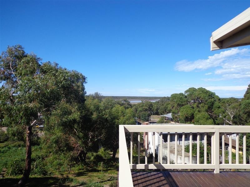 52 Goodlett Avenue, Loch Sport VIC 3851