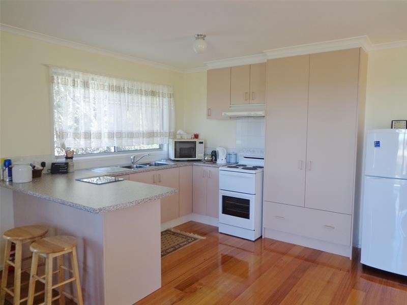 52 Goodlett Avenue, Loch Sport VIC 3851