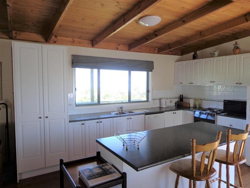 73 Pelican Street, Loch Sport VIC 3851