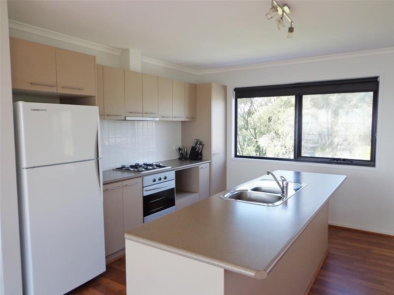 4 Basin Boulevard, Loch Sport VIC 3851