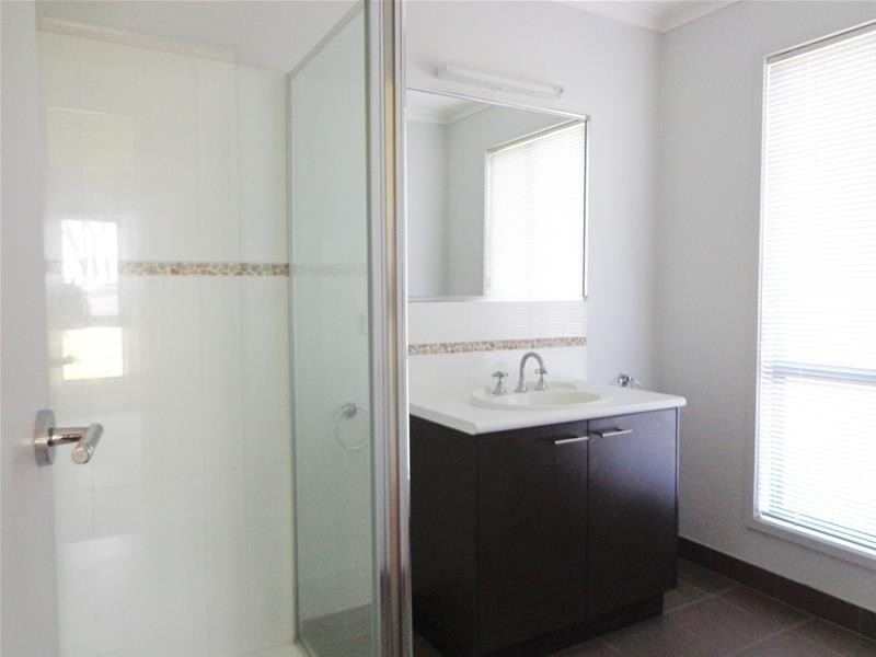 4 Basin Boulevard, Loch Sport VIC 3851