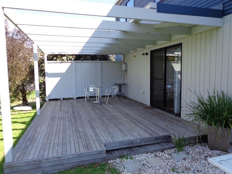 4 Basin Boulevard, Loch Sport VIC 3851