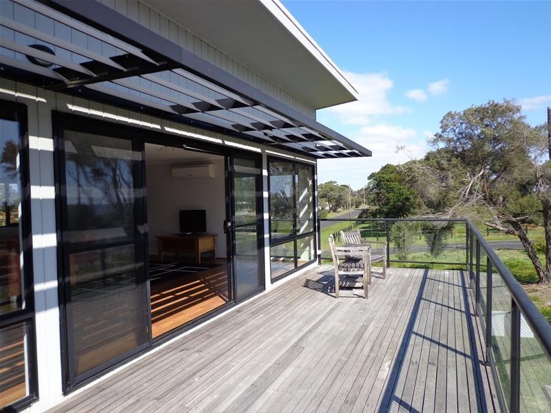 4 Basin Boulevard, Loch Sport VIC 3851