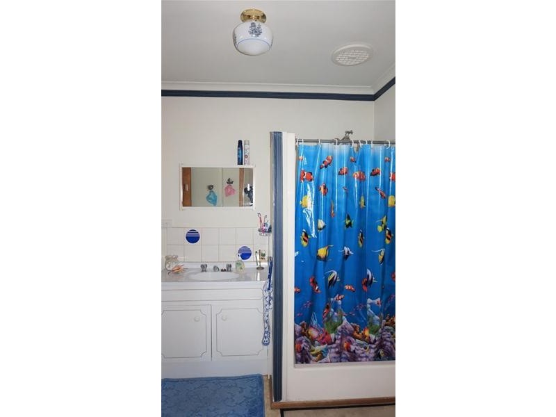 5 Victoria Street, Loch Sport VIC 3851