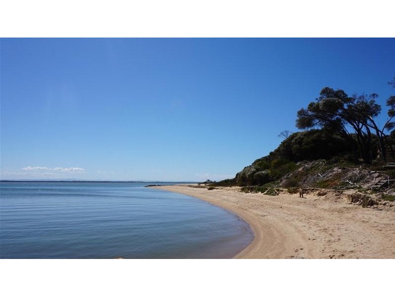 5 Victoria Street, Loch Sport VIC 3851