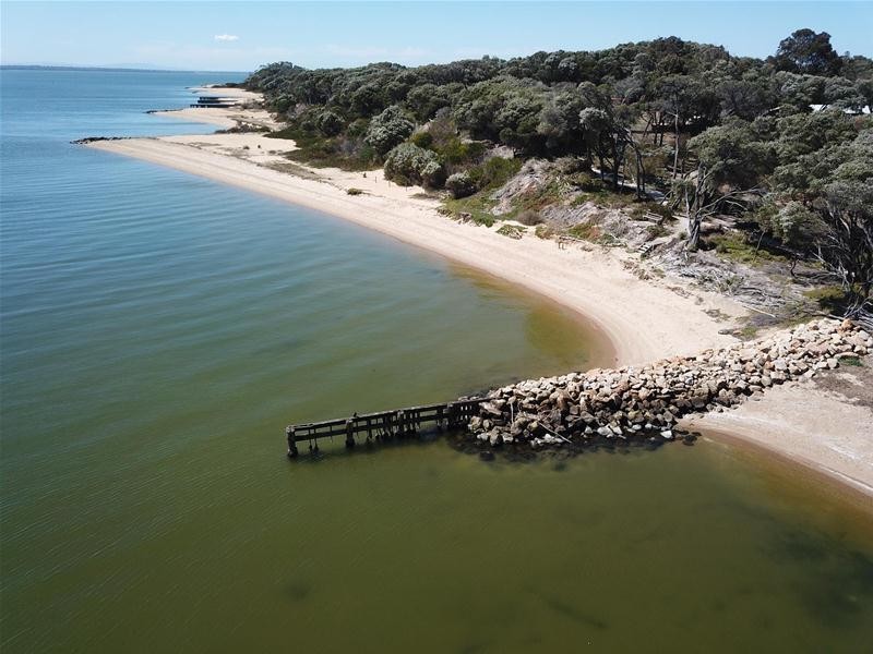 5 Victoria Street, Loch Sport VIC 3851