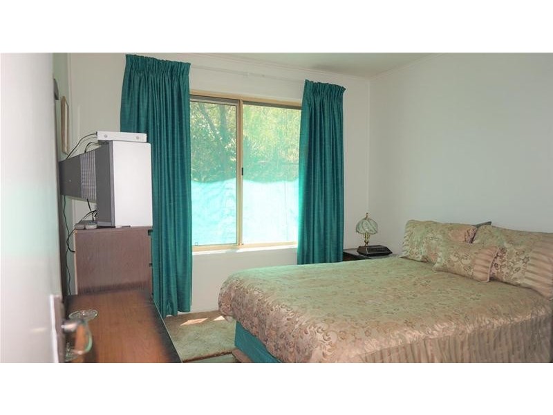 12 Graham Street, Loch Sport VIC 3851