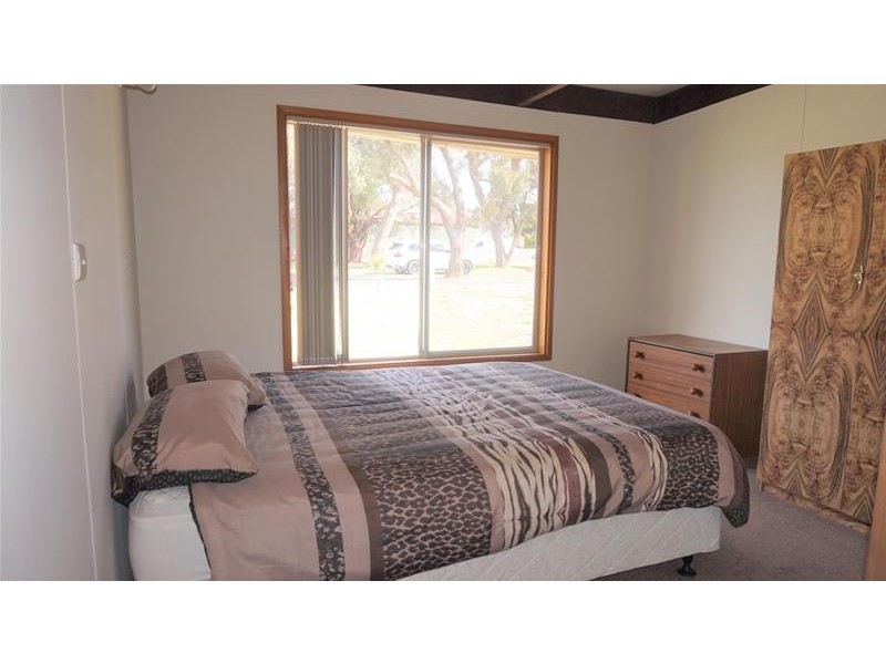 42 Campbell Street, Loch Sport VIC 3851