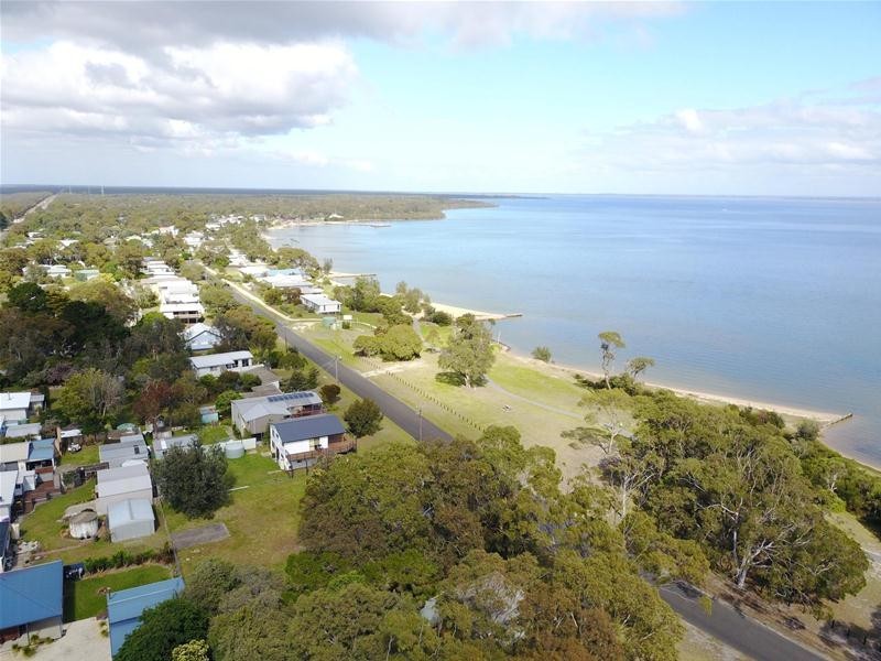 42 Campbell Street, Loch Sport VIC 3851