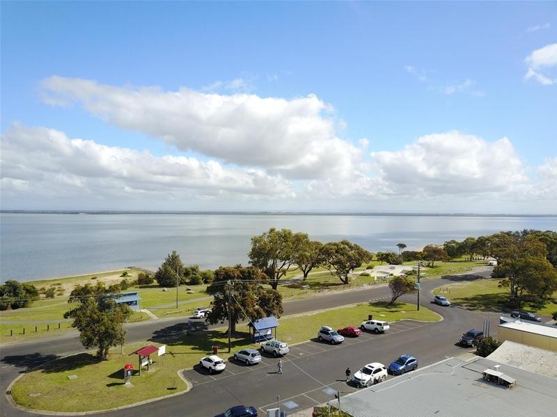 42 Campbell Street, Loch Sport VIC 3851