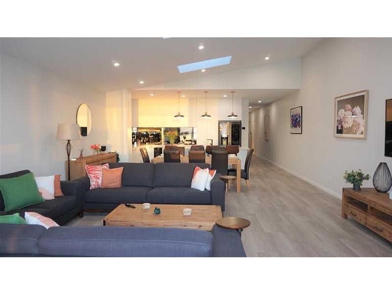 3 – 7/48 – 50 Lake Street, Loch Sport VIC 3851