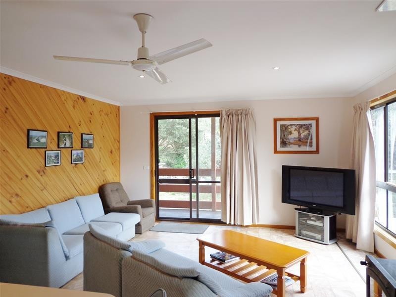 43 Goodlett Avenue, Loch Sport VIC 3851