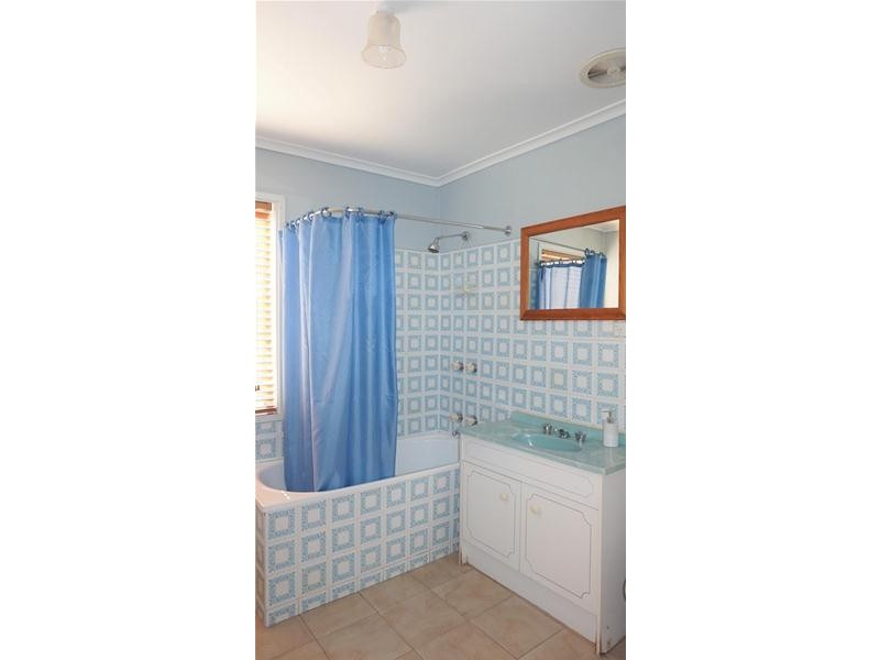 402 National Park Road, Loch Sport VIC 3851