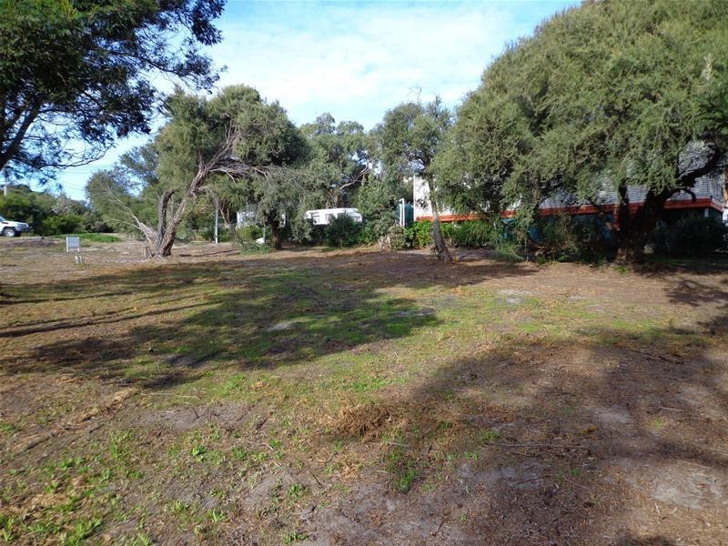 14 Wendy Street, Loch Sport VIC 3851