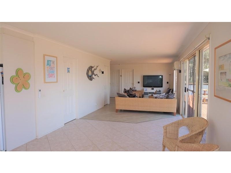 4 Toorak Avenue, Loch Sport VIC 3851