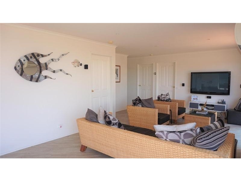 4 Toorak Avenue, Loch Sport VIC 3851