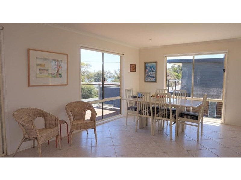 4 Toorak Avenue, Loch Sport VIC 3851