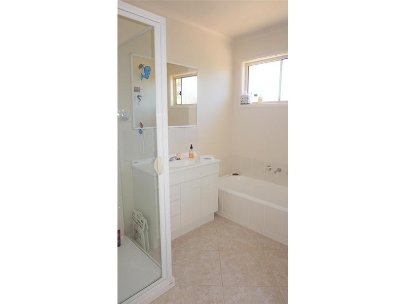 4 Toorak Avenue, Loch Sport VIC 3851