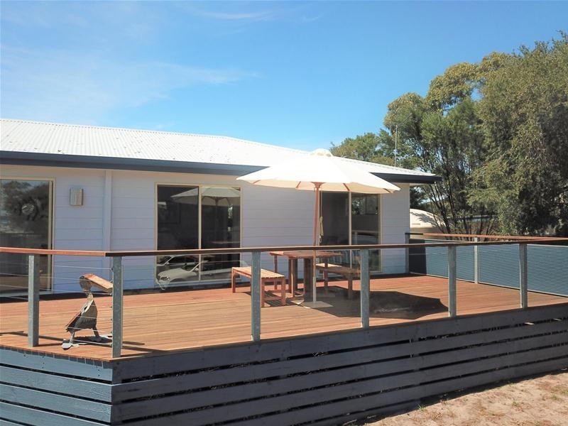 4 Toorak Avenue, Loch Sport VIC 3851