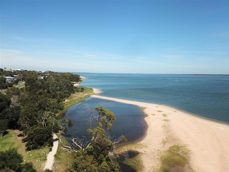 4 Toorak Avenue, Loch Sport VIC 3851