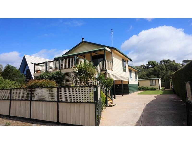 31 Central Avenue, Loch Sport VIC 3851