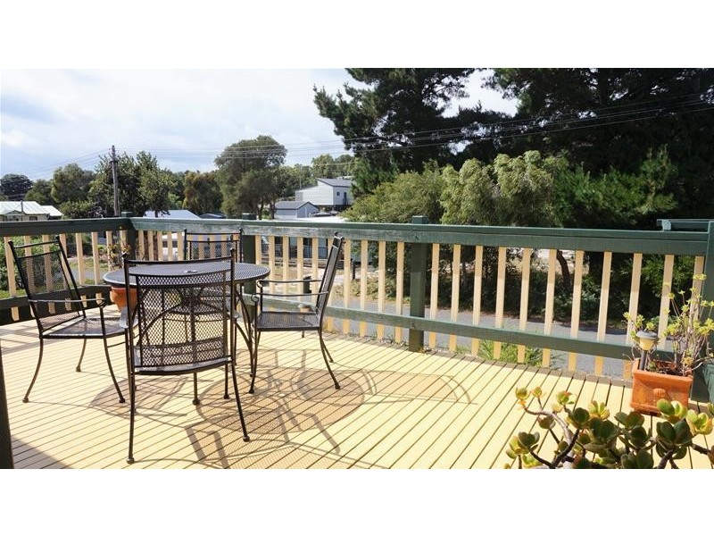 31 Central Avenue, Loch Sport VIC 3851