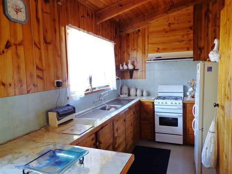 2 Emu Court, Loch Sport VIC 3851