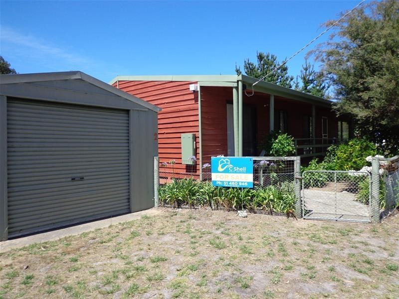 2 Emu Court, Loch Sport VIC 3851