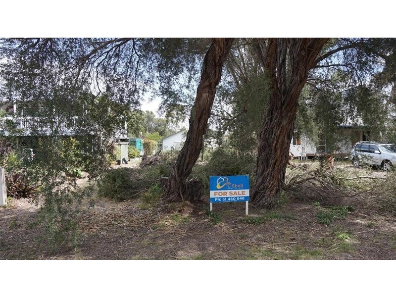 8 Leon Street, Loch Sport VIC 3851