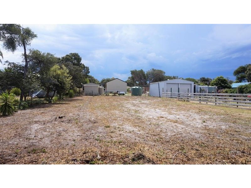 39 Reeves Street, Loch Sport VIC 3851