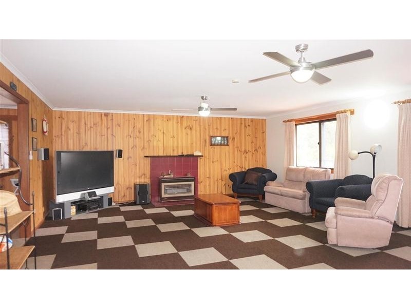 5 Leon Street, Loch Sport VIC 3851