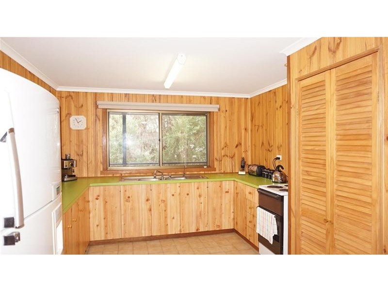 5 Leon Street, Loch Sport VIC 3851