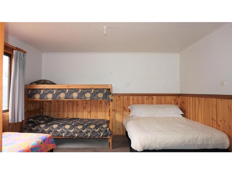 5 Leon Street, Loch Sport VIC 3851