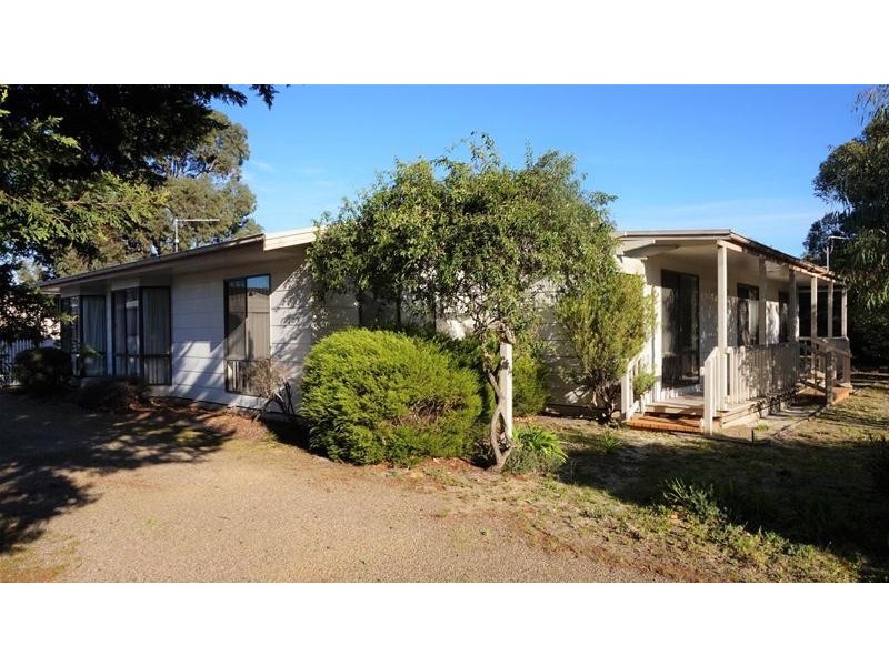 11 – 13 Leon Street, Loch Sport VIC 3851