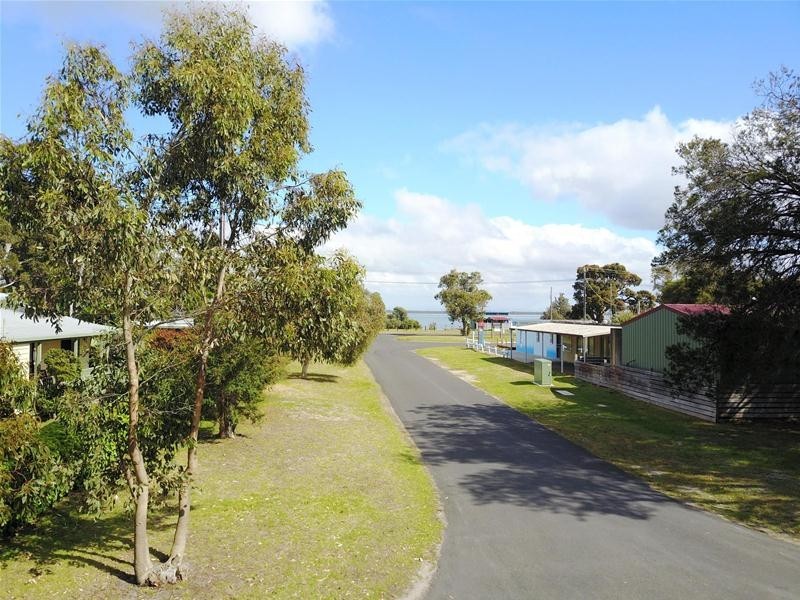 42 Campbell Street, Loch Sport VIC 3851