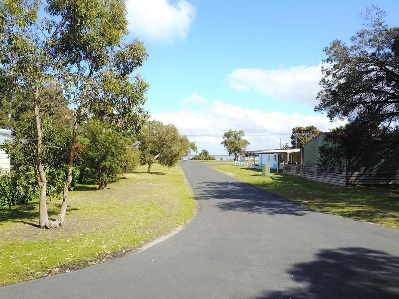 42 Campbell Street, Loch Sport VIC 3851