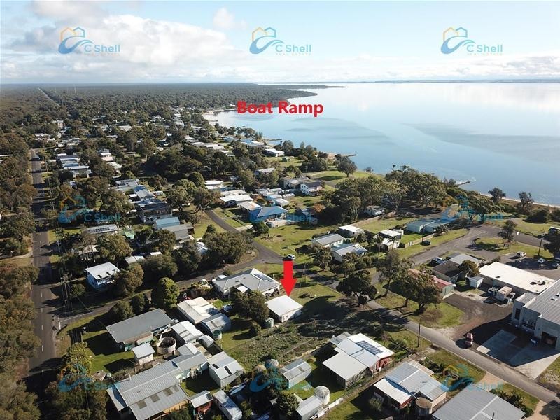 42 Campbell Street, Loch Sport VIC 3851