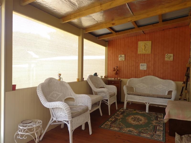 24 White Crescent, Loch Sport VIC 3851