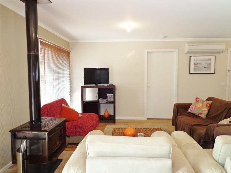 30 Kangaroo Street, Loch Sport VIC 3851