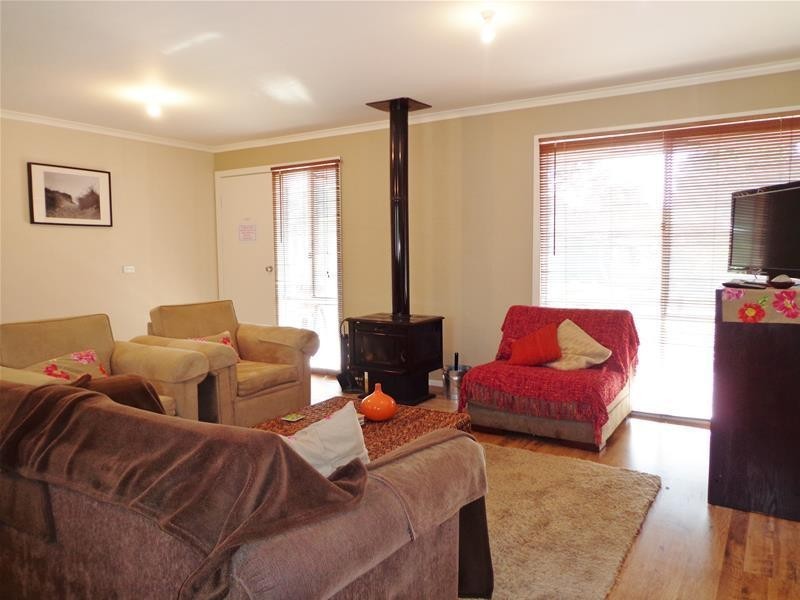 30 Kangaroo Street, Loch Sport VIC 3851