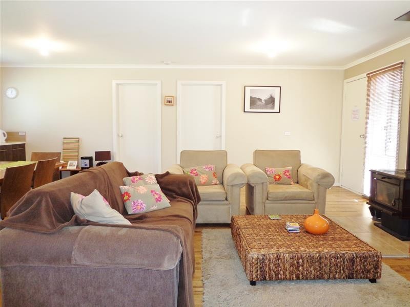 30 Kangaroo Street, Loch Sport VIC 3851