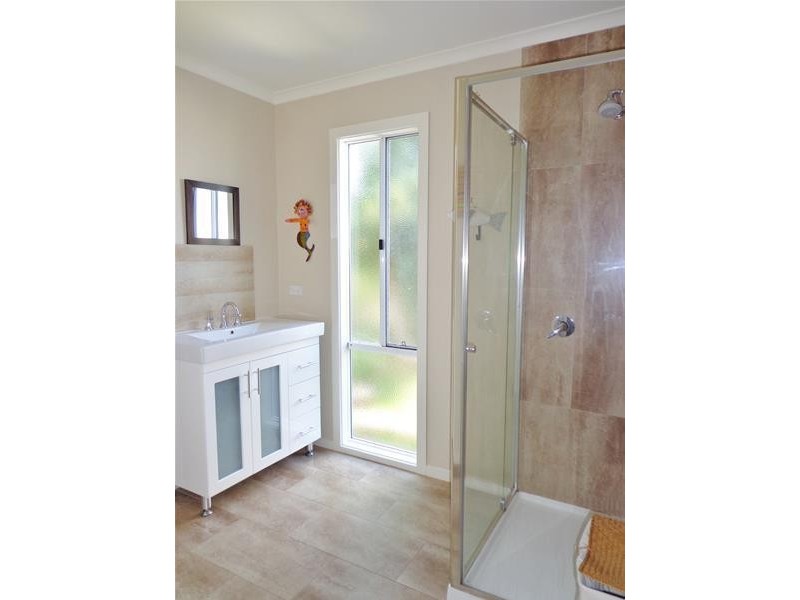 30 Kangaroo Street, Loch Sport VIC 3851