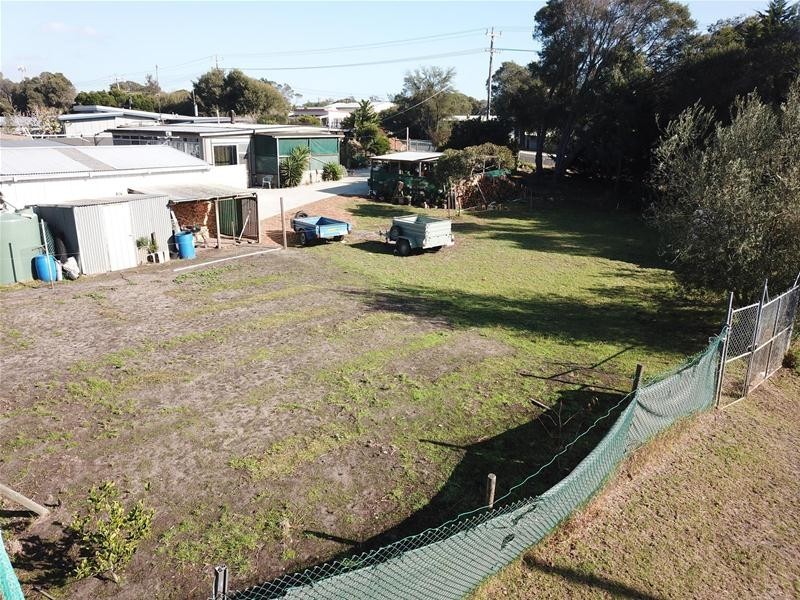 50 National Park Road, Loch Sport VIC 3851