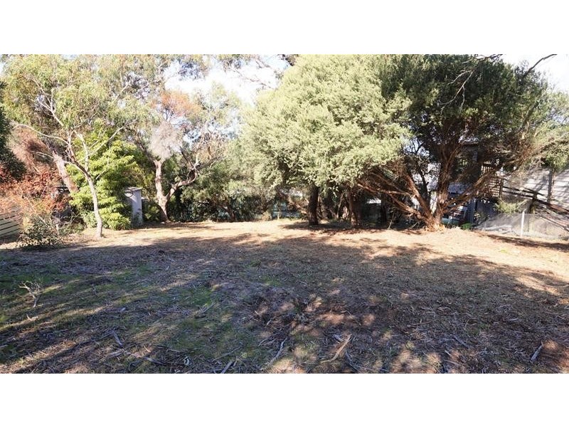 10 Bellbird Street, Loch Sport VIC 3851