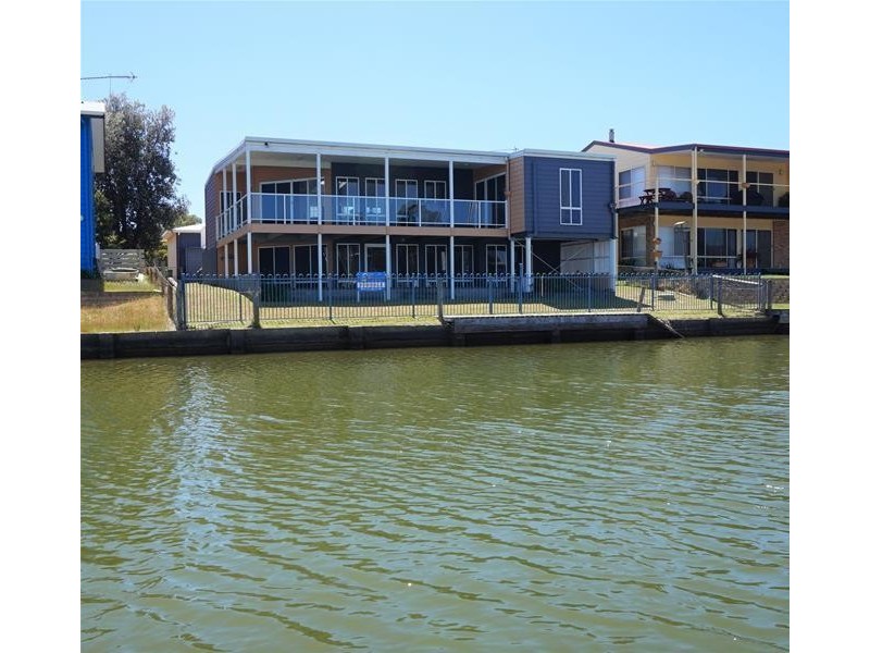 31 Marina Drive, Loch Sport VIC 3851